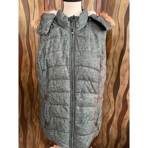GreenTea green quilted puffer vest with fleece lining. Size XL.